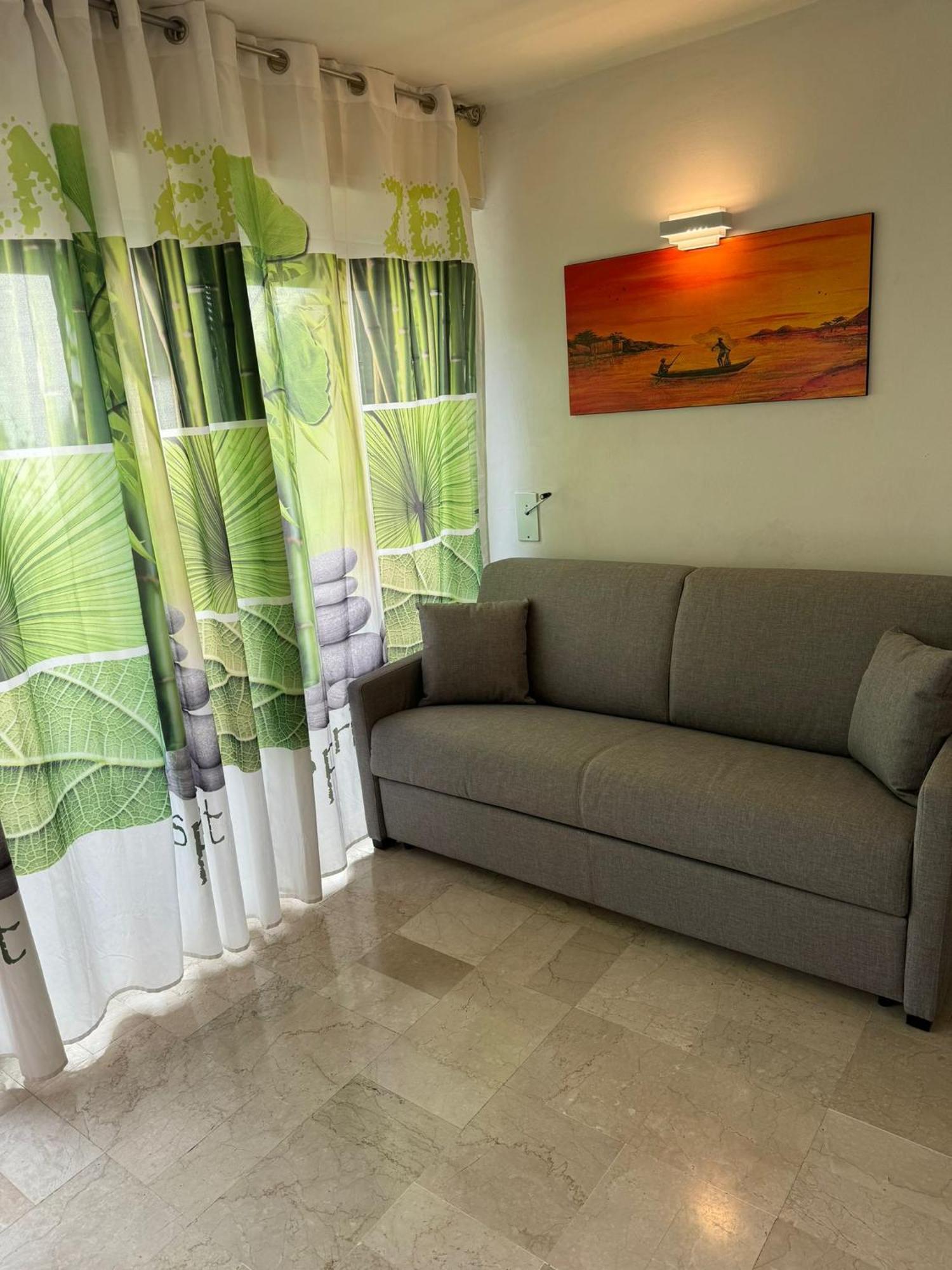 Appartamento Lido 'With Parking Space Included' Тосколано-Мадерно Екстер'єр фото