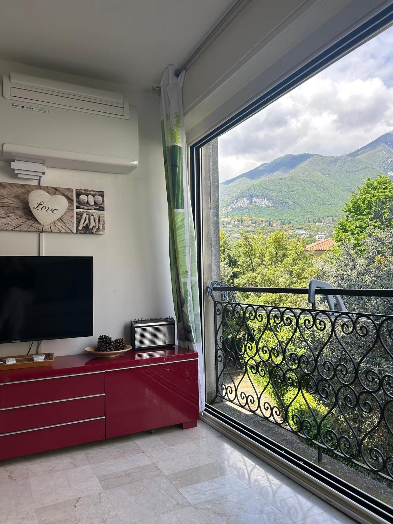 Appartamento Lido 'With Parking Space Included' Тосколано-Мадерно Екстер'єр фото
